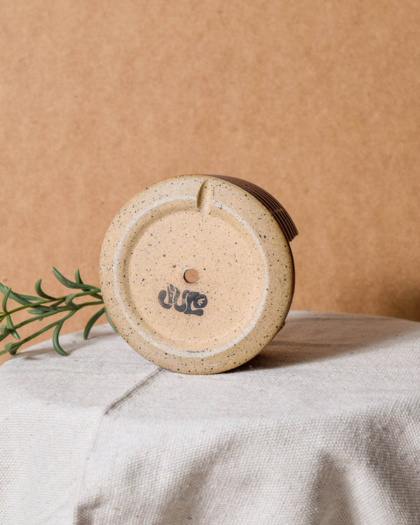 Wavy Lavender Sponge Rest