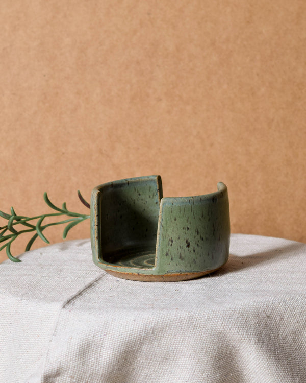Matcha Sponge Rest